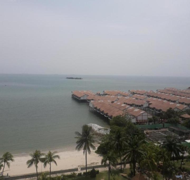 Block B And A Glory Beach Resort Port Dickson Buitenkant foto